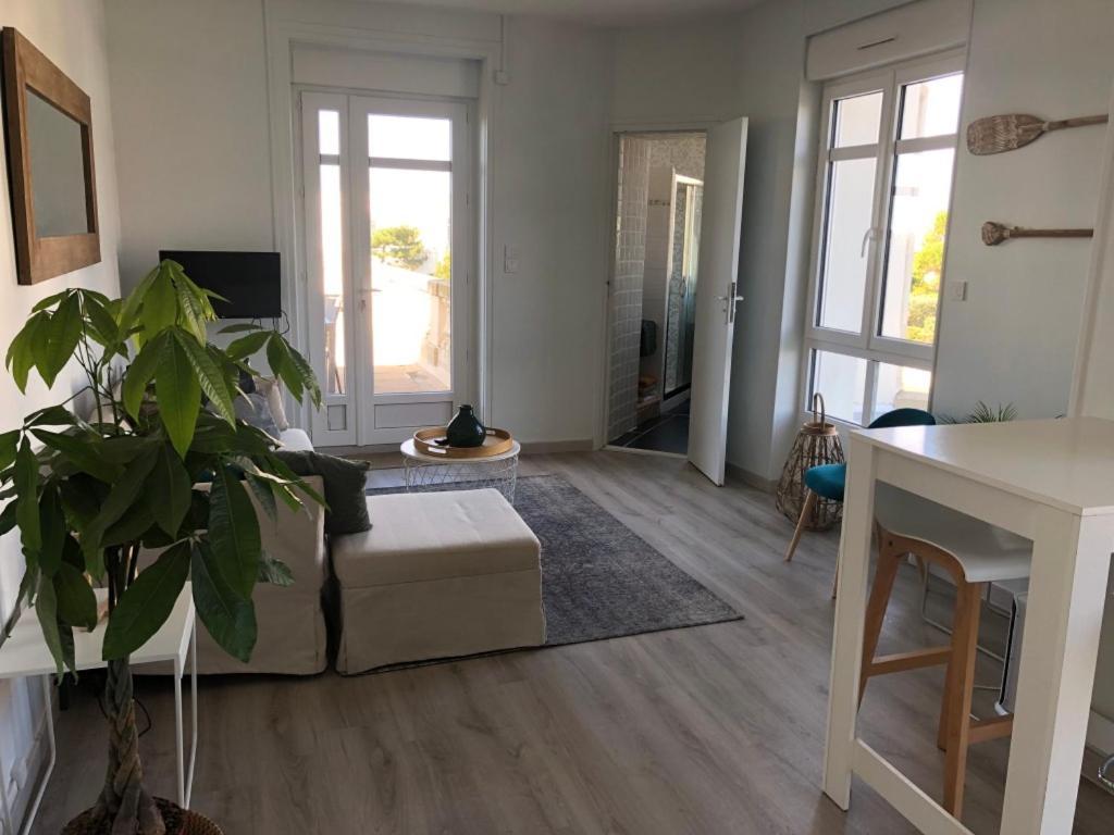 Appartement Avec Vue Mer A Pontaillac Роаян Екстериор снимка
